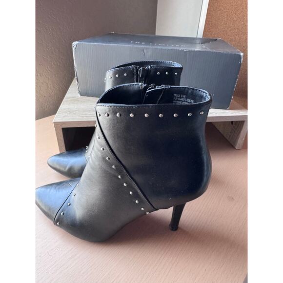The Limited Trixa Black Studded Ankle Boots - Size 7M New With Box - Picture 5 of 9